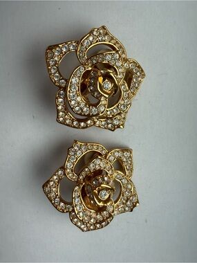 Elizabeth Taylor for Avon vintage signed 1980’s gold tone rose clip-on earrings